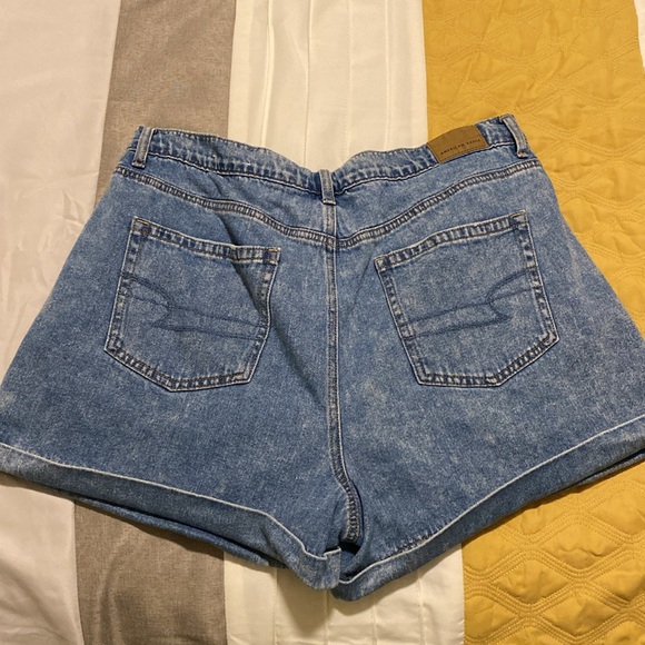 American eagle pleated denim mom short - Picture 4 of 5